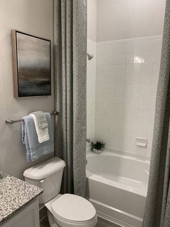Ciel luxury apartments | soaking tub